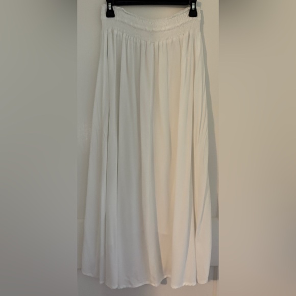 Raviya White Smocked Midi Skirt size M - Picture 2 of 5